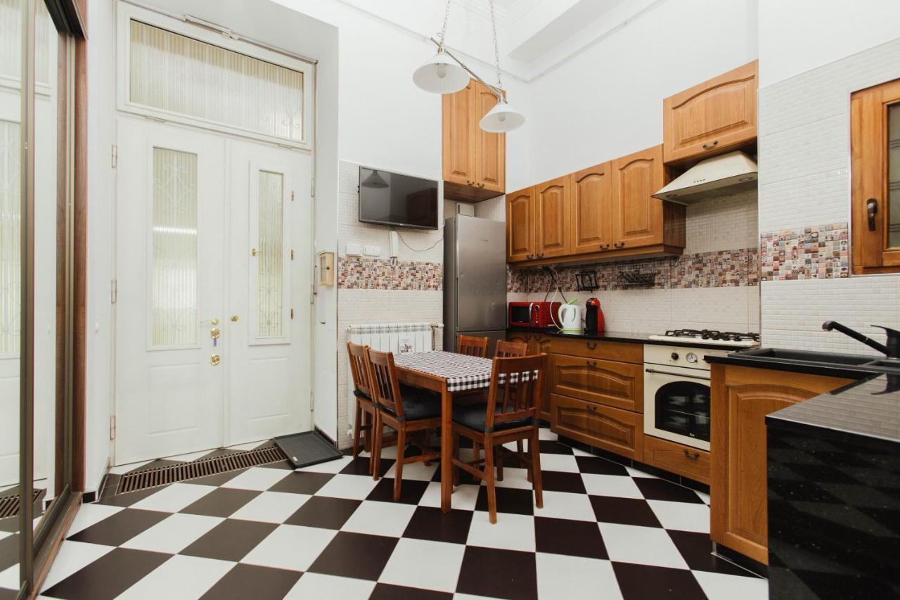 Grand Boulvard Apartment Budapest Bagian luar foto